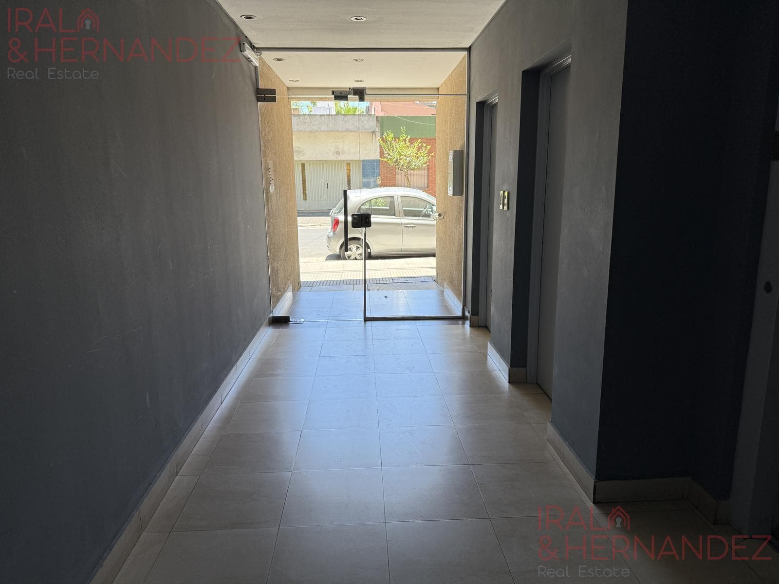 Apartment for rent with a large balcony