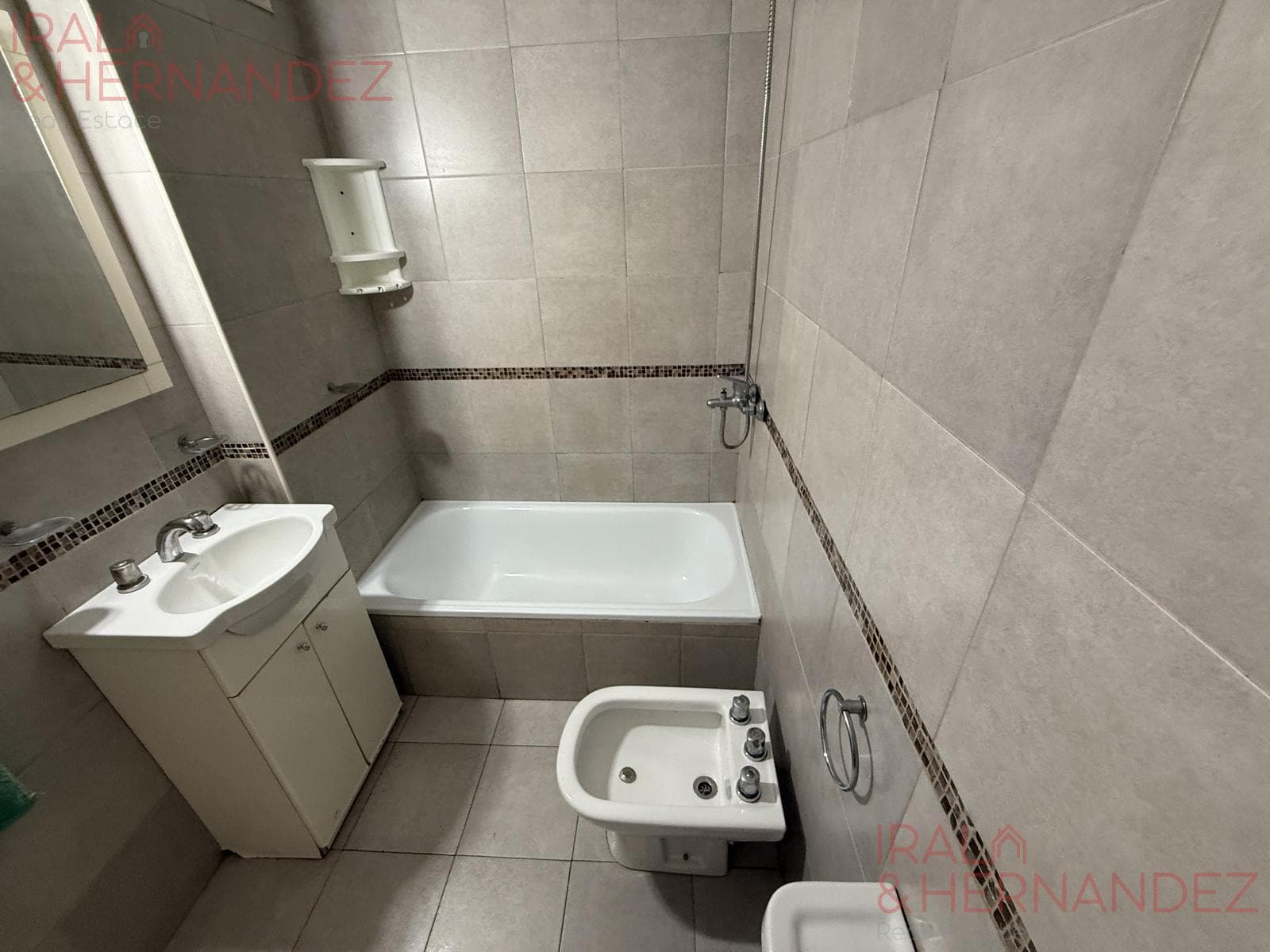 Apartment for rent with a large balcony