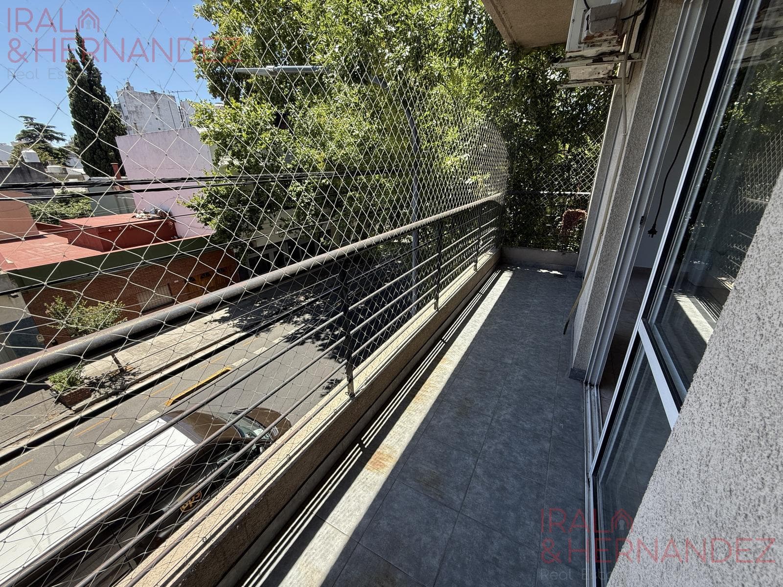 Apartment for rent with a large balcony