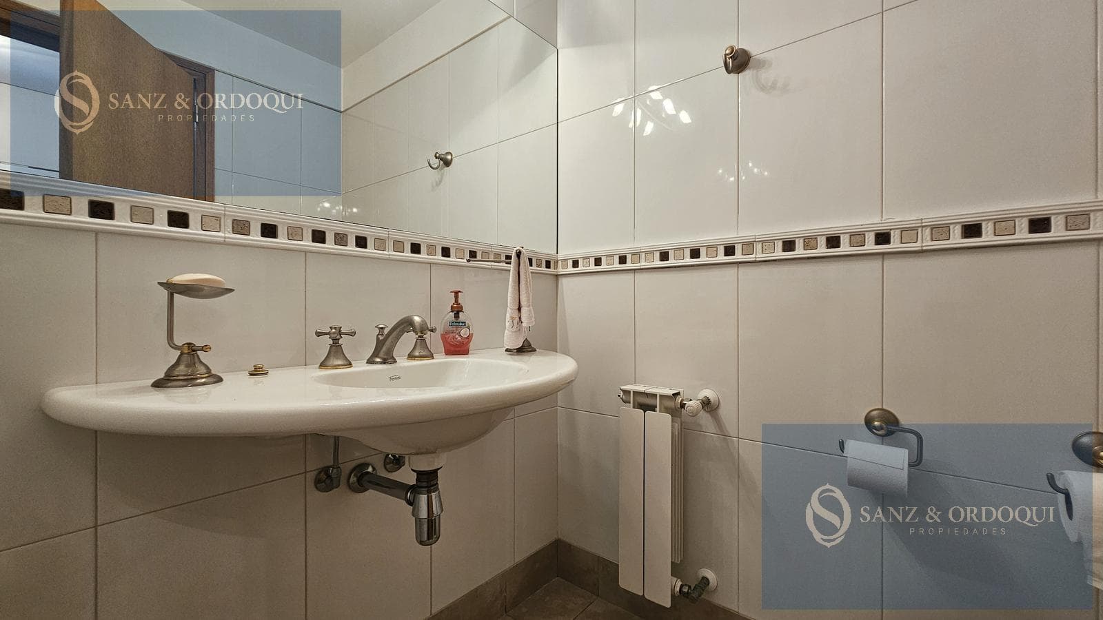 Three-room apartment for sale with ocean view · garage at La Perla Maral 50 B, Maritimo 1165