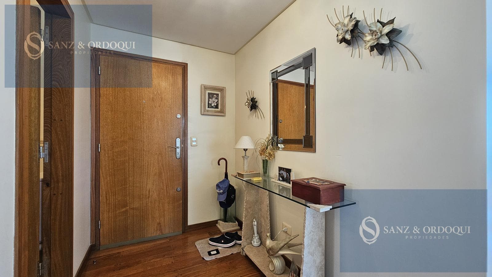 Three-room apartment for sale with ocean view · garage at La Perla Maral 50 B, Maritimo 1165