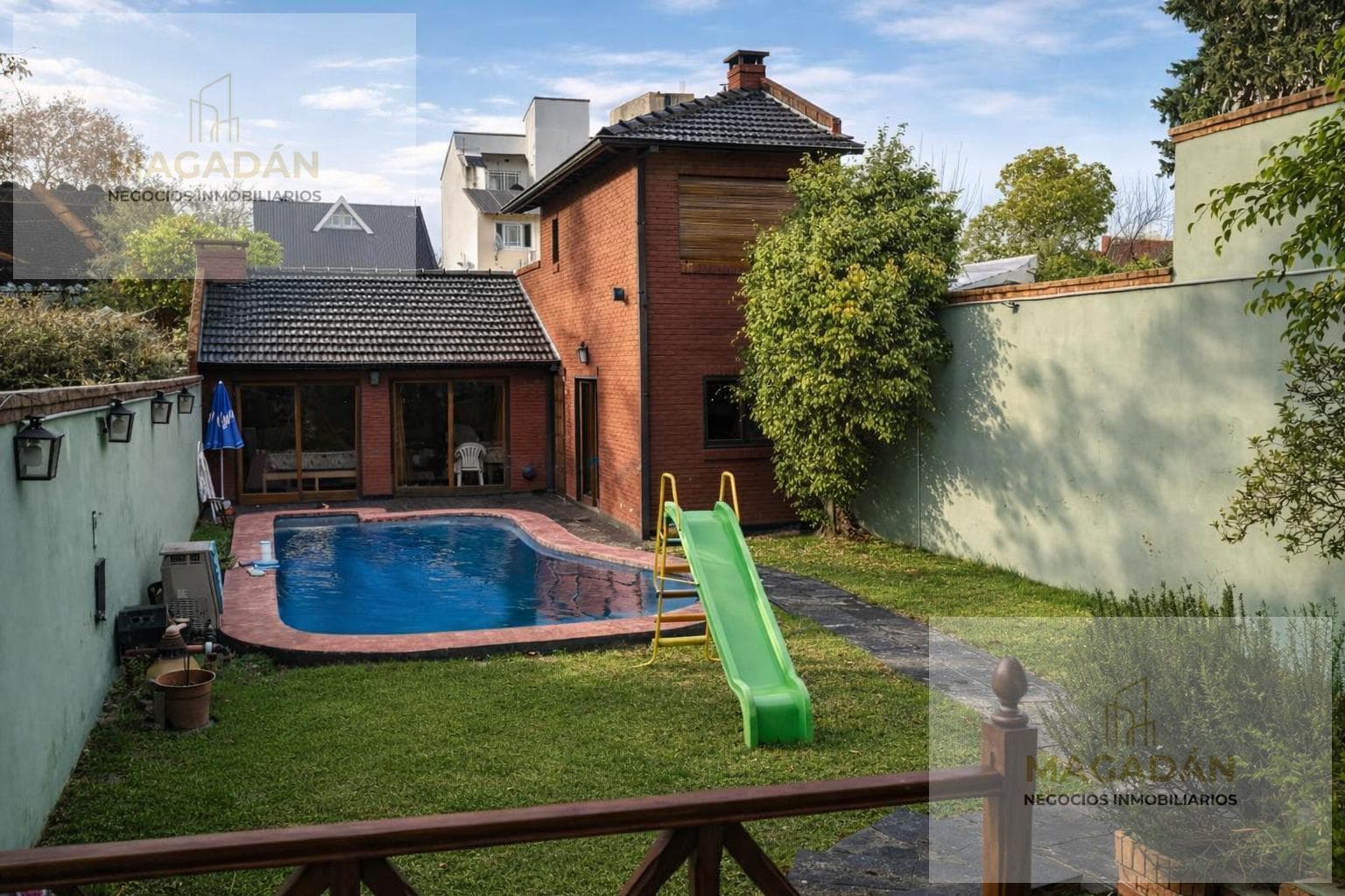 FOR SALE—4-room house in Villa Sarmiento—qualifies for financing—will accept trade-in