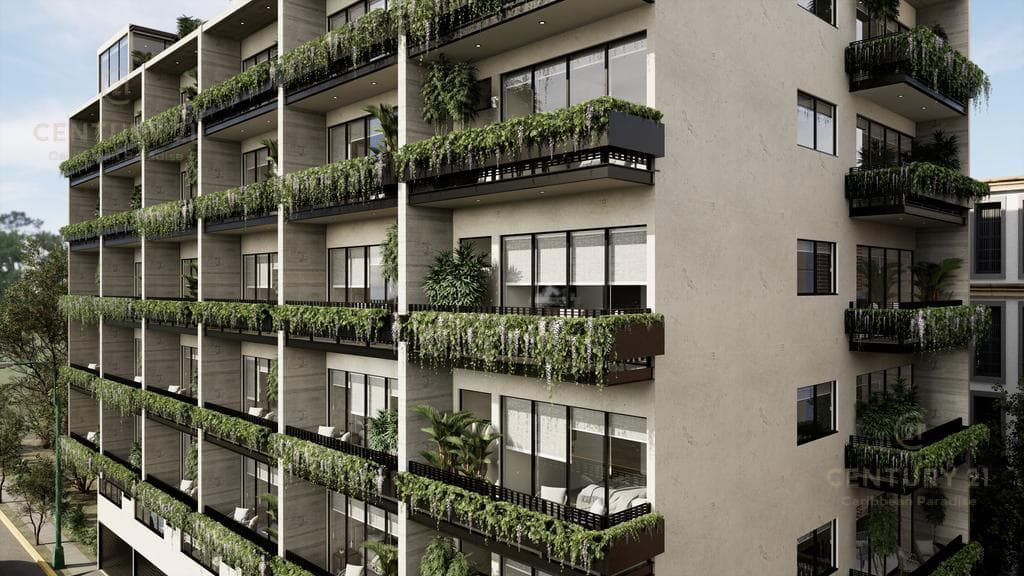 Exclusive apartment just steps from the ocean and 5th Avenue P4303
