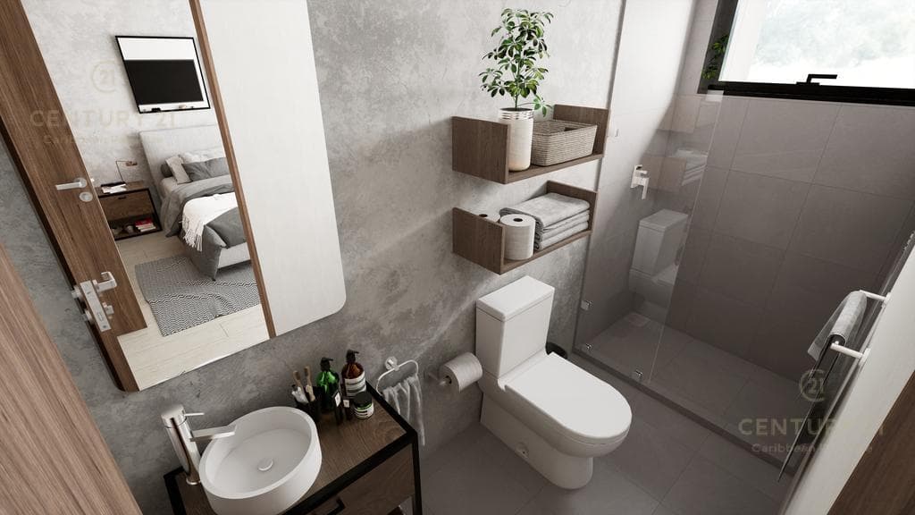 Exclusive apartment just steps from the ocean and 5th Avenue P4303