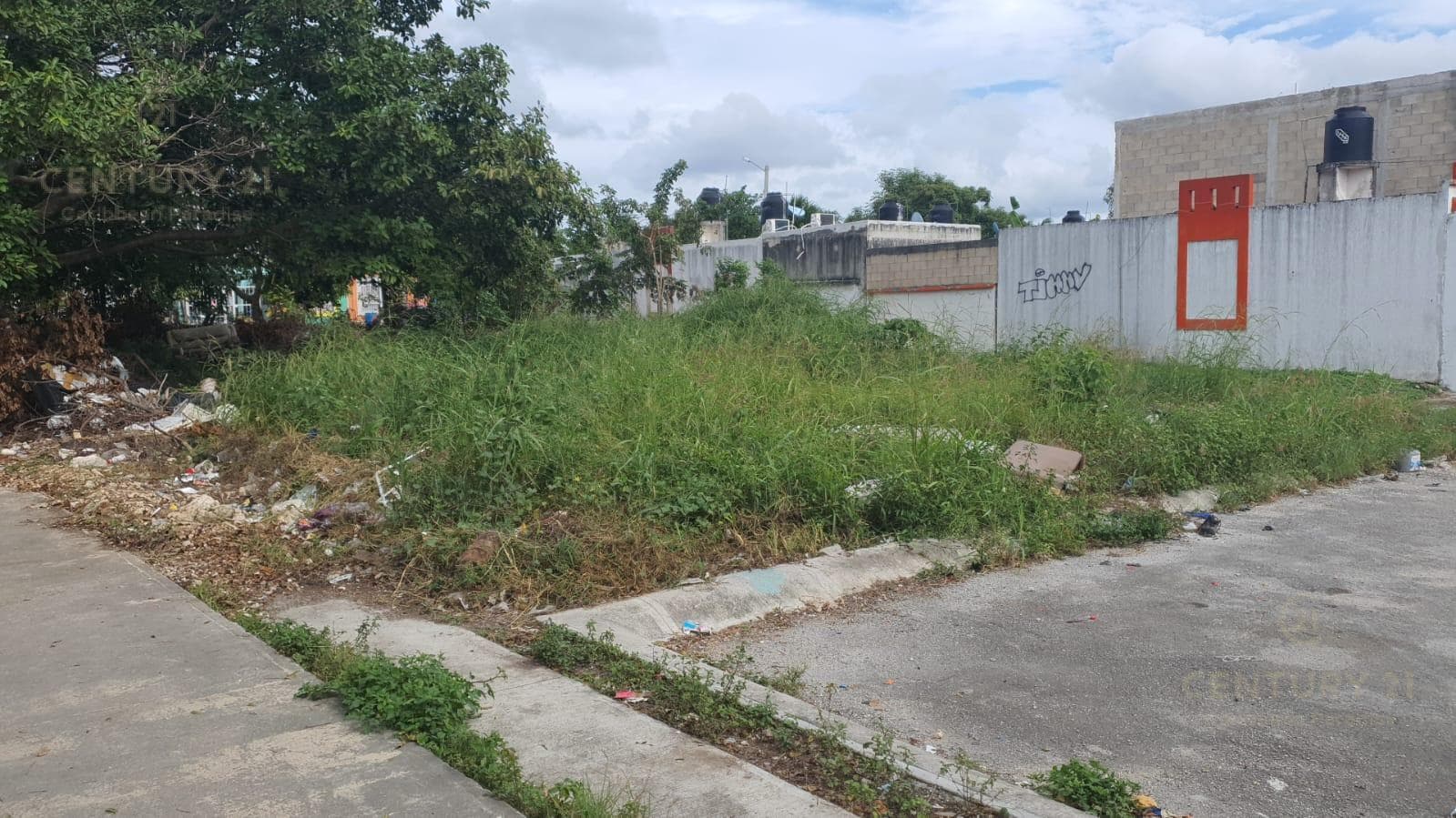 Land for Sale on Palma Aceitera Street and Arco Norte, "La Palma II Subdivision" C3939
