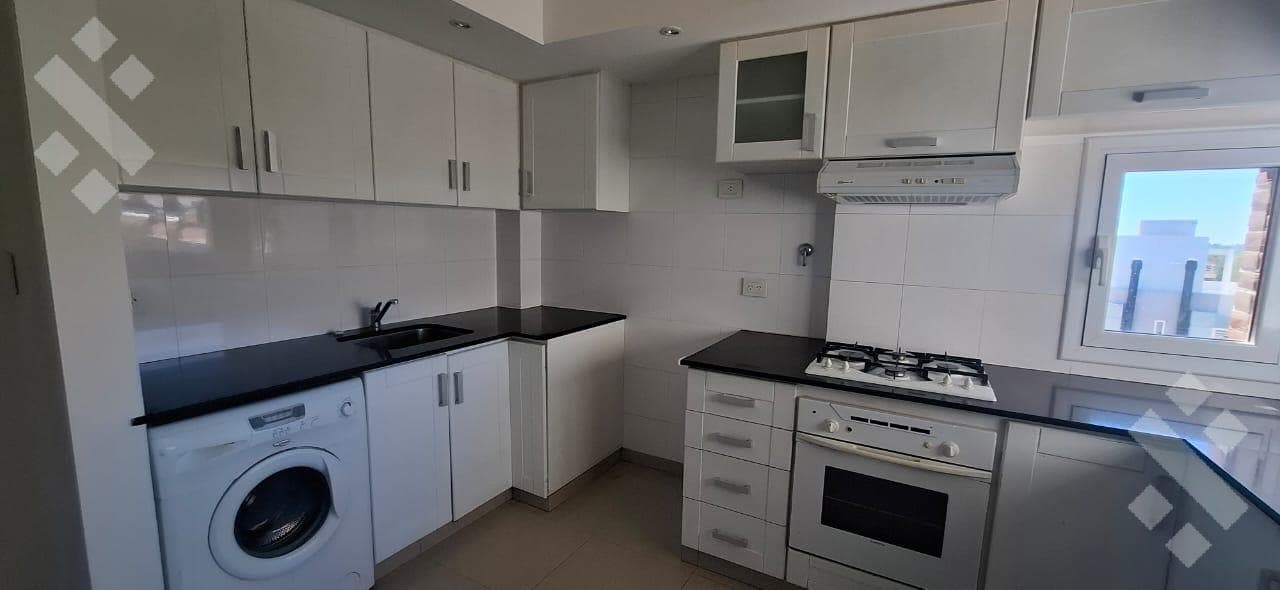3-bedroom apartment for rent. General area: Ameghino 1500, Neuquén
