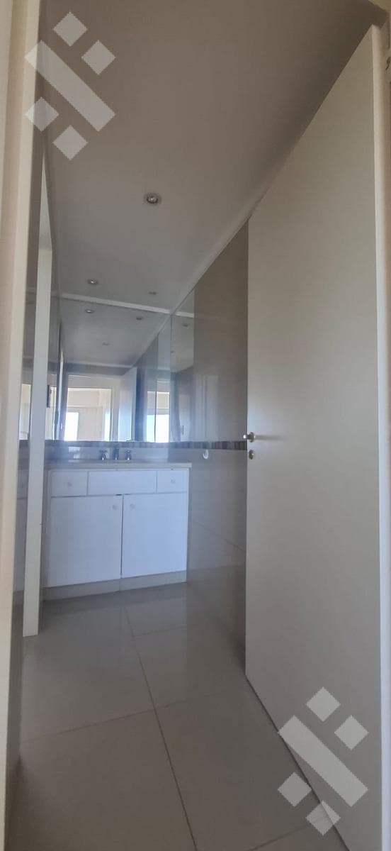 3-bedroom apartment for rent. General area: Ameghino 1500, Neuquén