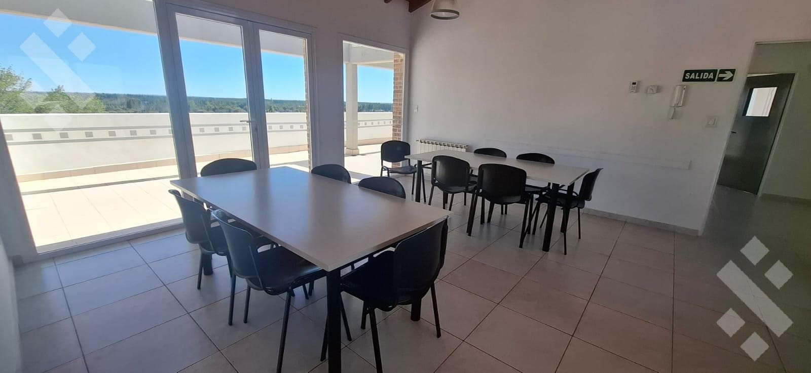 3-bedroom apartment for rent. General area: Ameghino 1500, Neuquén