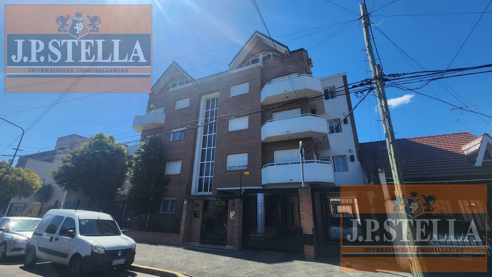 Dpto tipo Duplex 6 Amb c/ 2 cocheras - 160 m² - Ramos Mejia