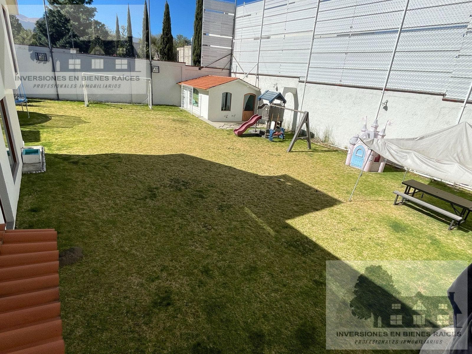 House for Sale in Cacalomacan, Toluca, State of Mexico.