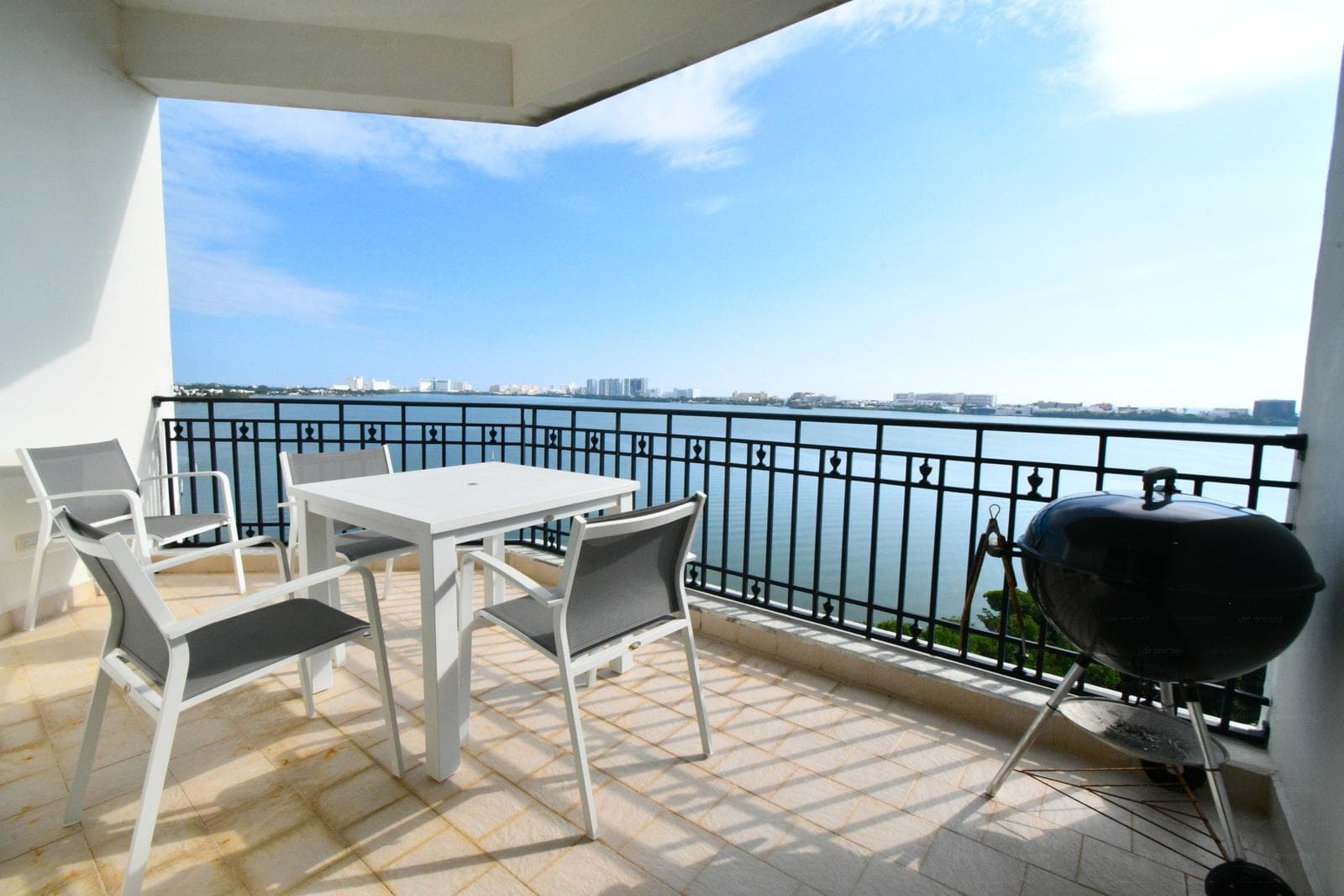 Apartment for Sale in the Isla Dorada Residential Complex