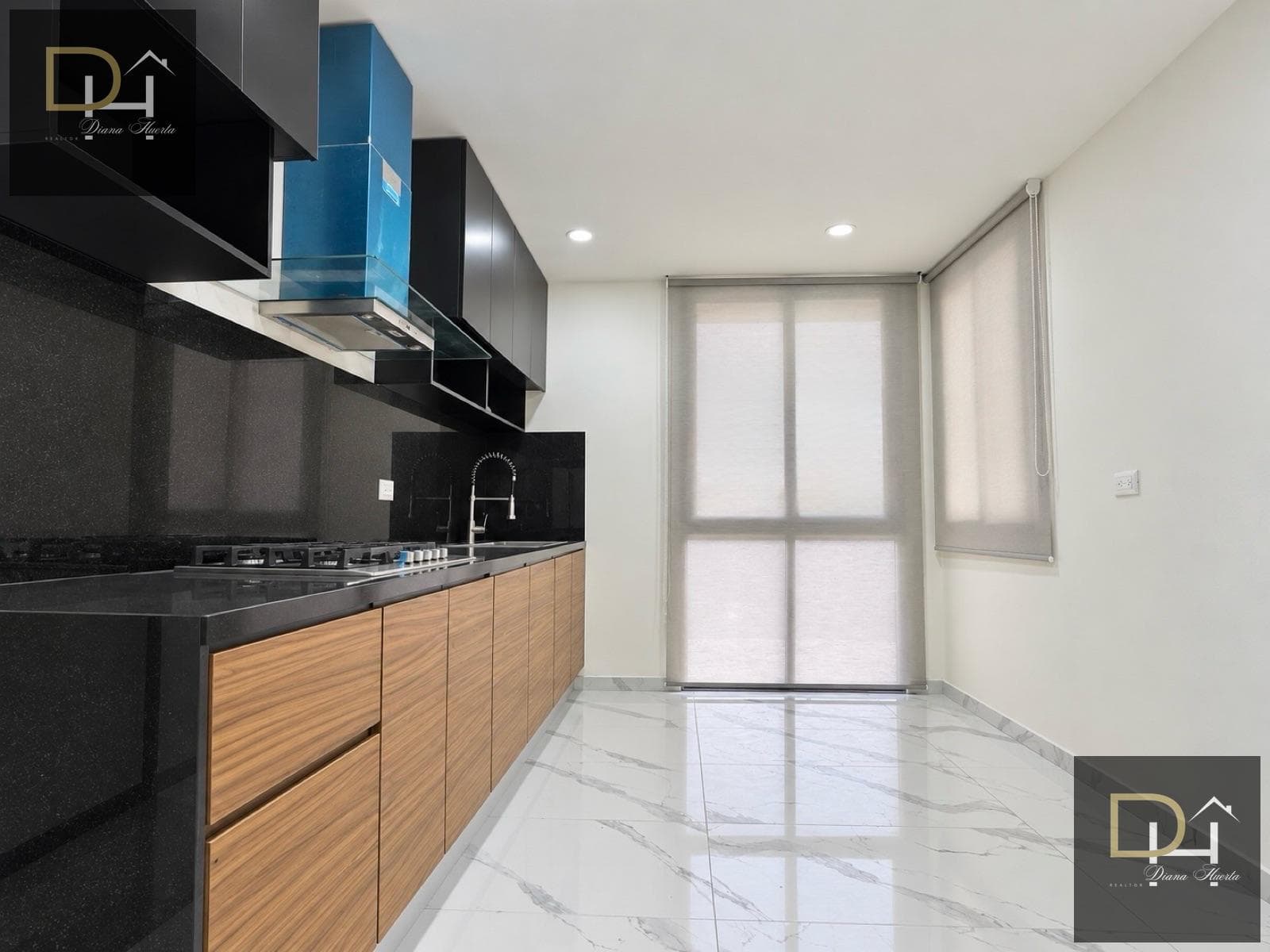 CASA EN VENTA/RENTA EN RESIDENCIAL AQUA