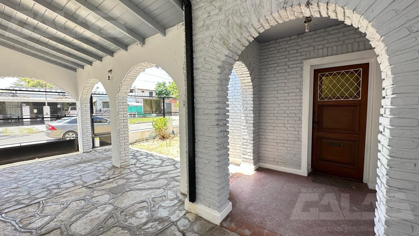 3-room house - 3 bedrooms - Kitchen - 2 bathrooms - Apartment - South Ituzaingó