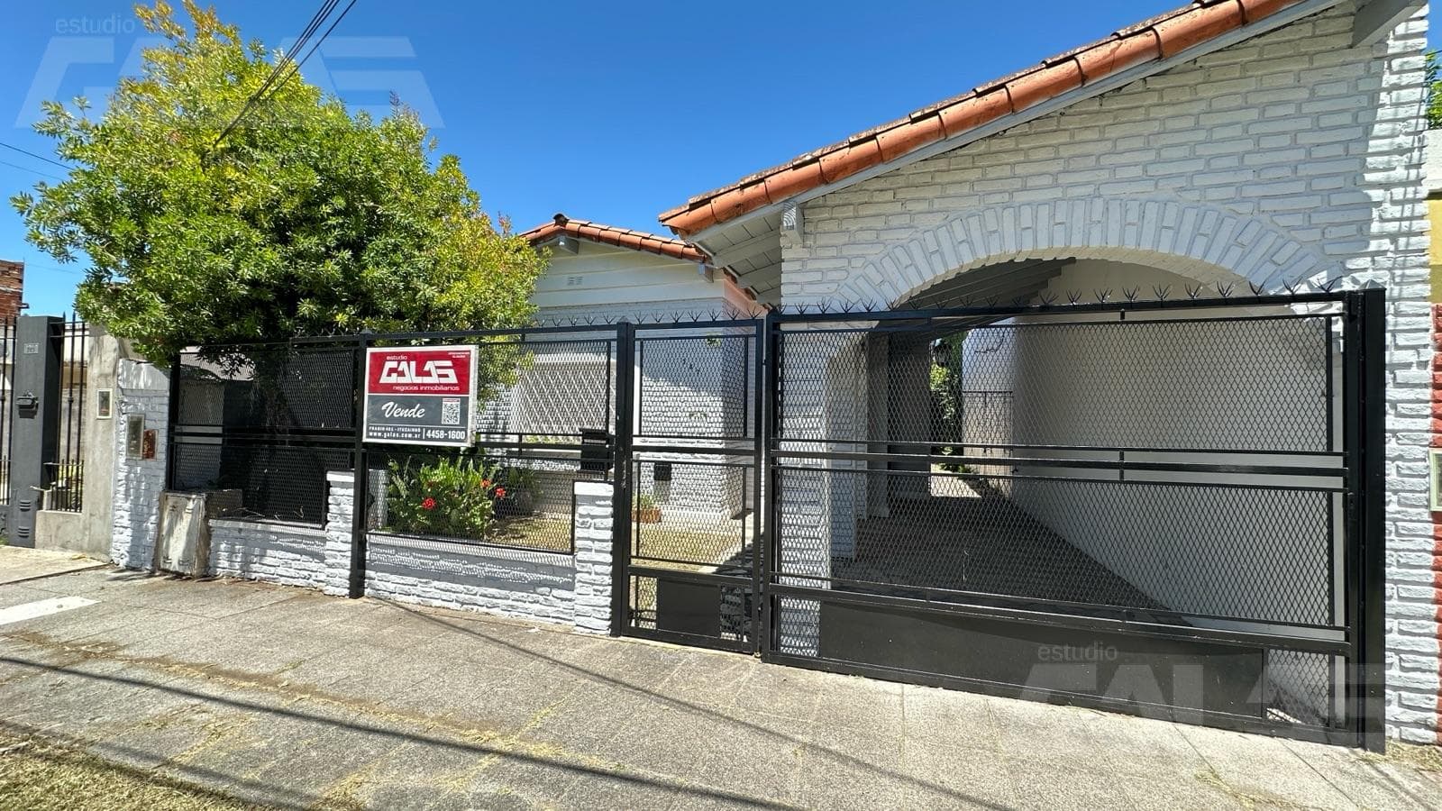 3-room house - 3 bedrooms - Kitchen - 2 bathrooms - Apartment - South Ituzaingó