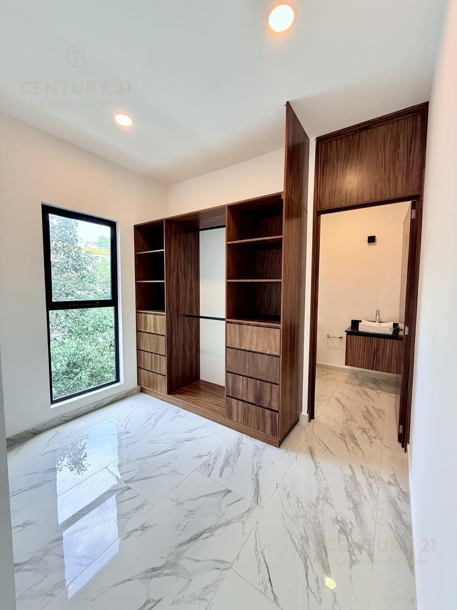 4-Bedroom House for Sale on Via Cumbres in Cancun | C3952