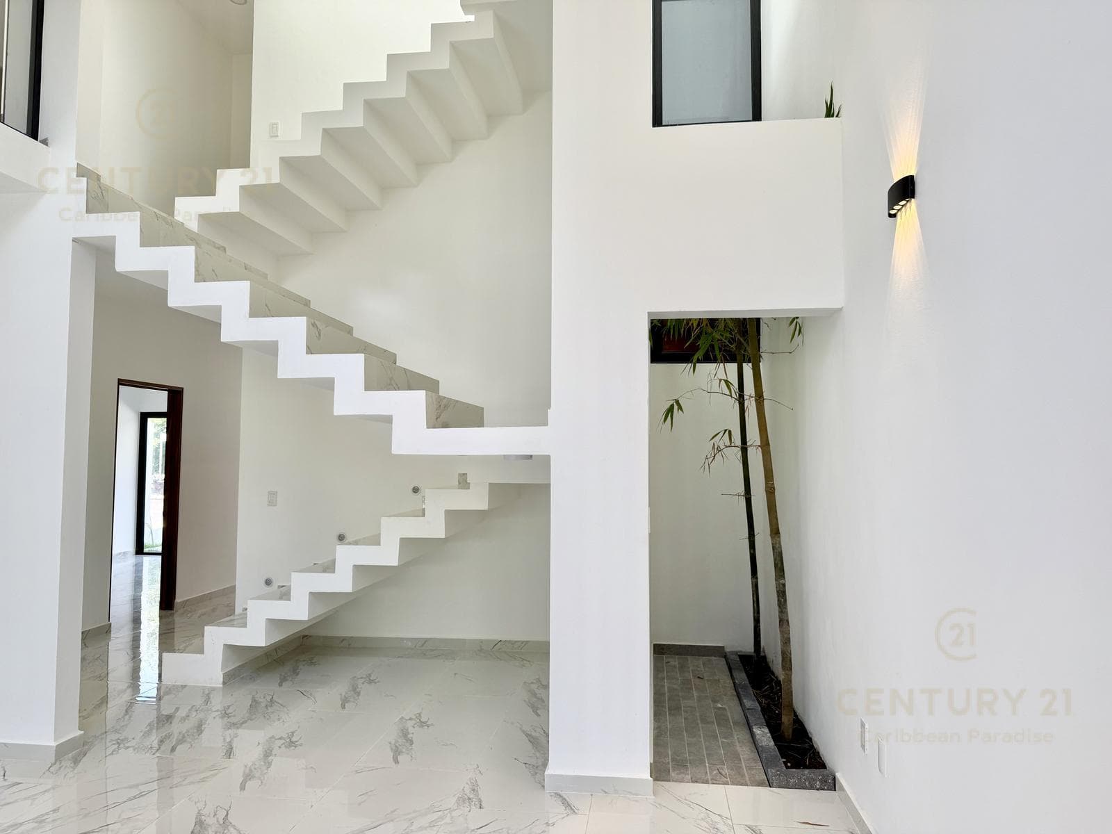4-Bedroom House for Sale on Via Cumbres in Cancun | C3952