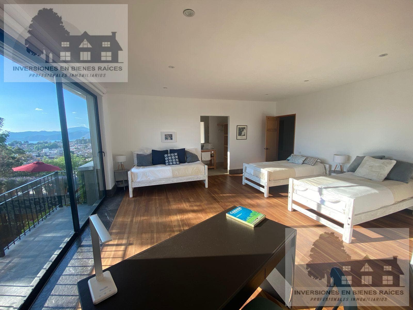 House for Rent in Valle de Bravo with a Lake View