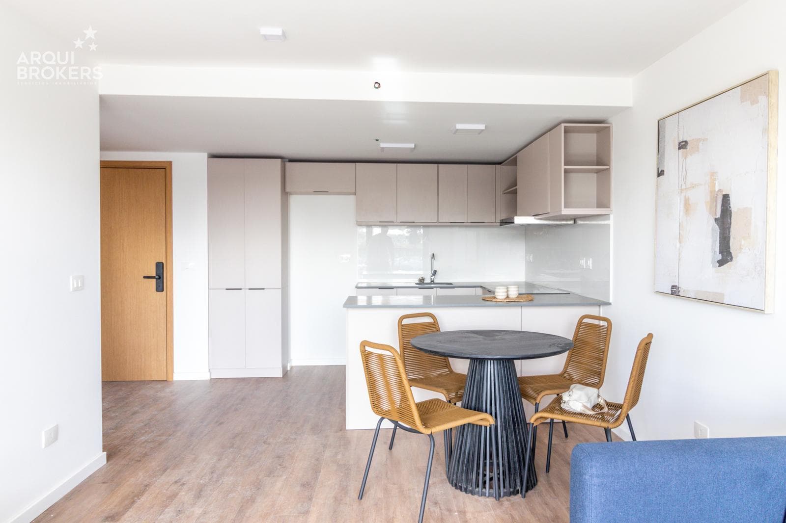 Two-Bedroom Apartment for Sale in Buceo - 301