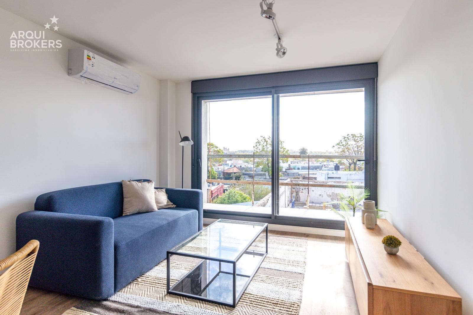 Two-Bedroom Apartment for Sale in Buceo - 1004