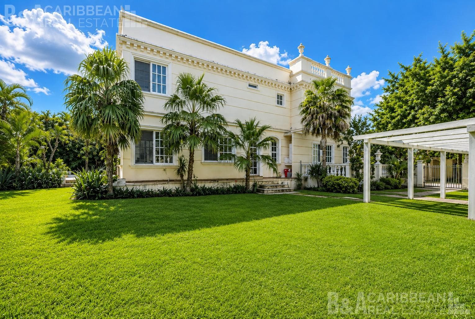 House for Sale in Lagos del Sol, Cancún
