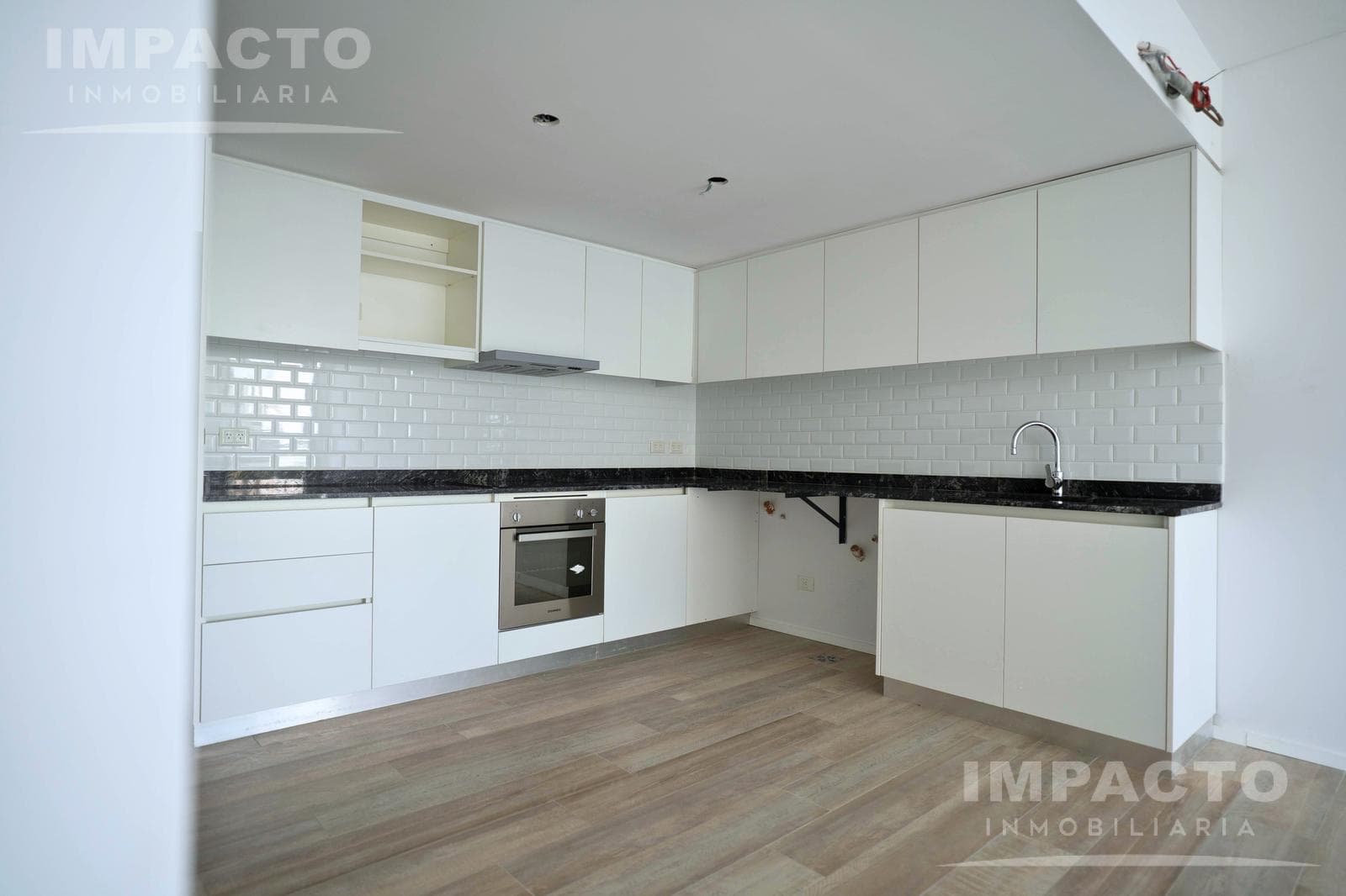 4-Room Apartment for Sale in Buenos Aires, Balvanera