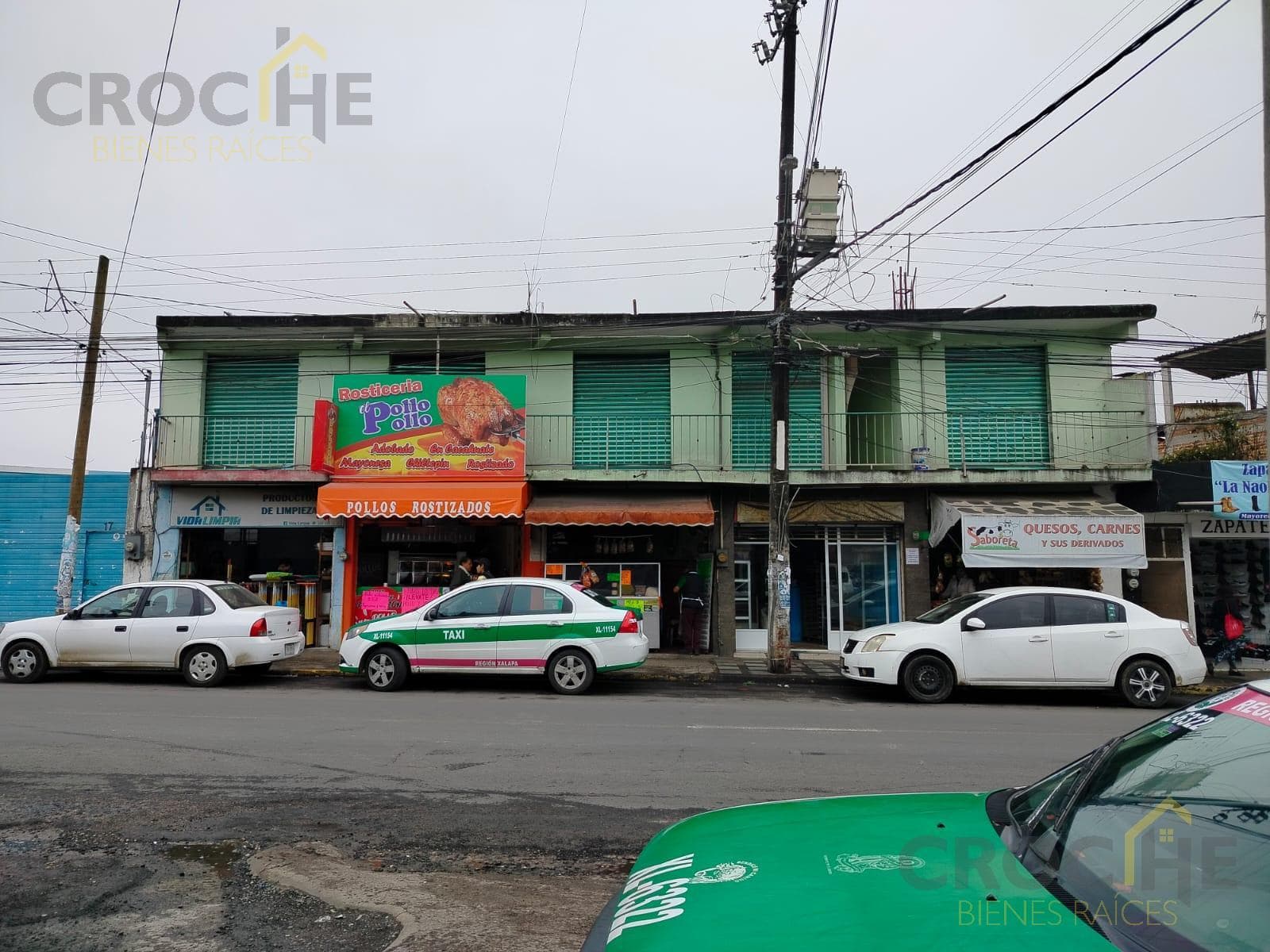 House on a lot with apartments and commercial spaces for sale in the "Los Sauces" neighborhood in Xalapa, Veracruz.