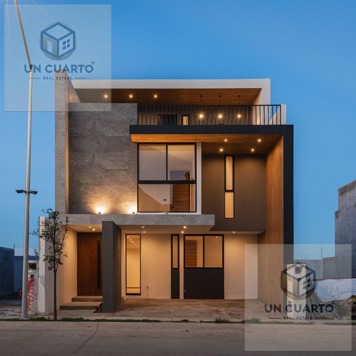 House for Sale with a ROOFTOP in SAN ANGEL IV