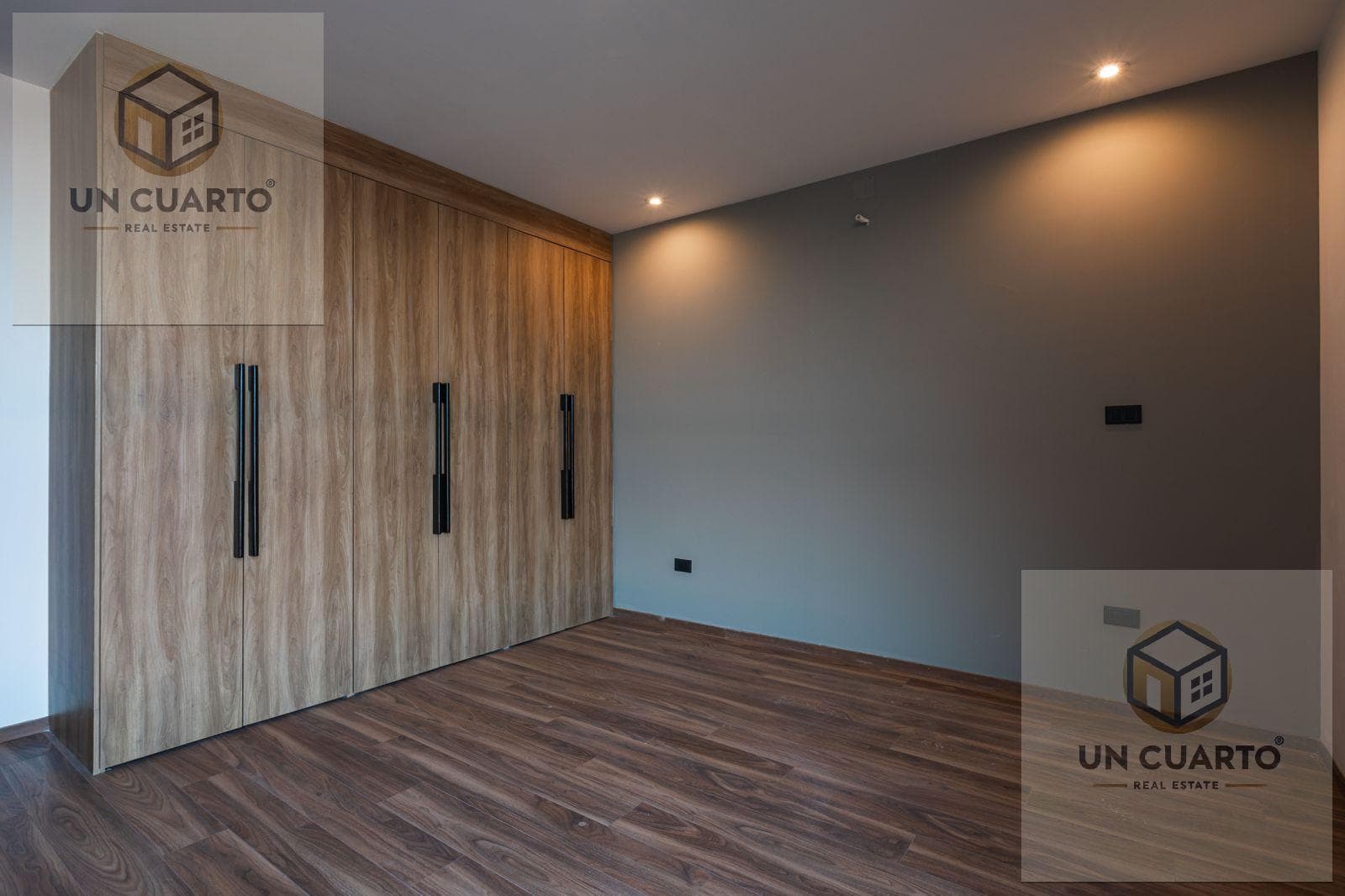 House for Sale with a ROOFTOP in SAN ANGEL IV