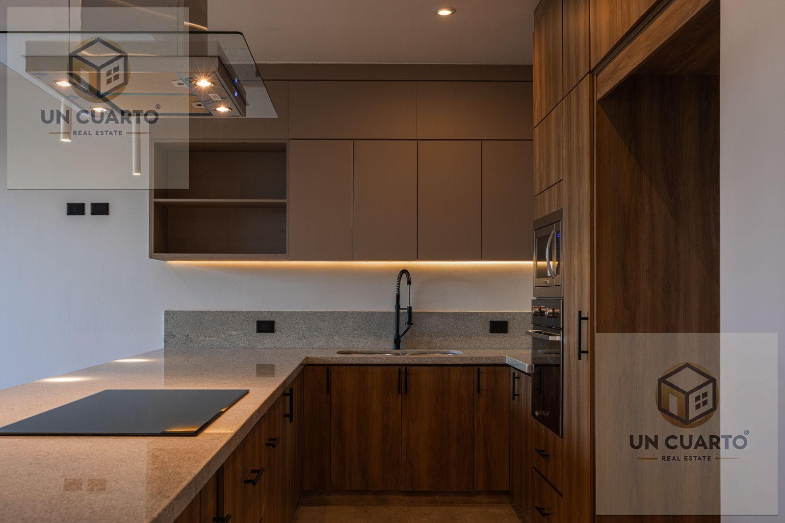 House for Sale with a ROOFTOP in SAN ANGEL IV