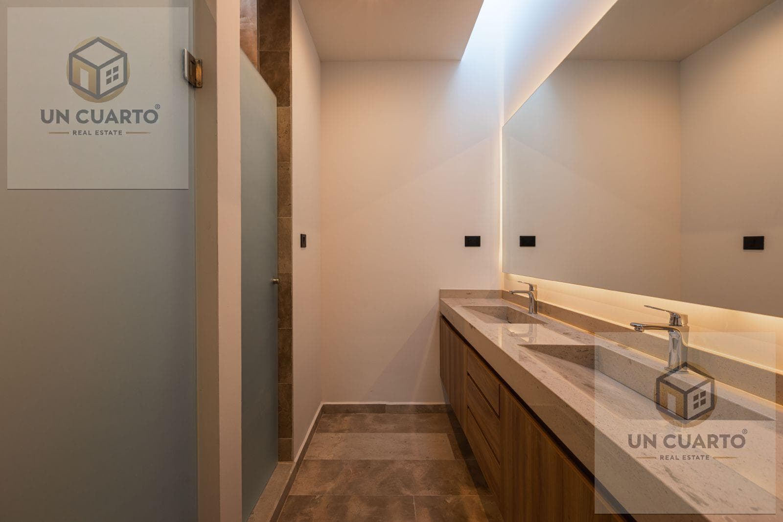 House for Sale with a ROOFTOP in SAN ANGEL IV