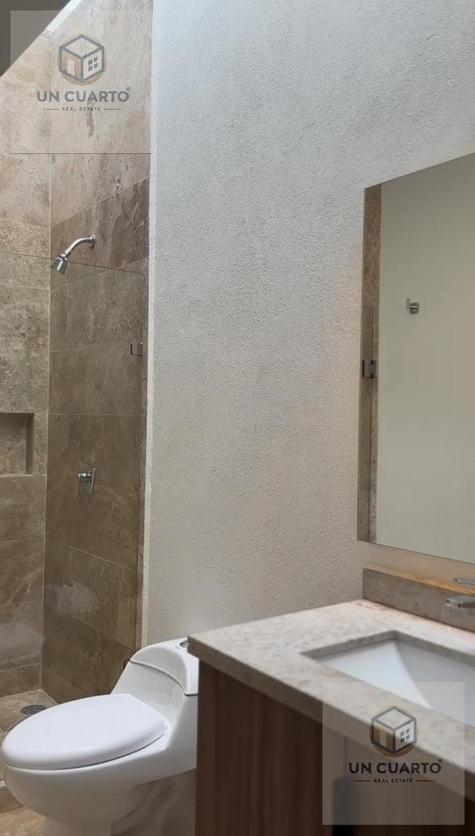 House for Sale with a BEDROOM ON THE GROUND FLOOR in San Angel V