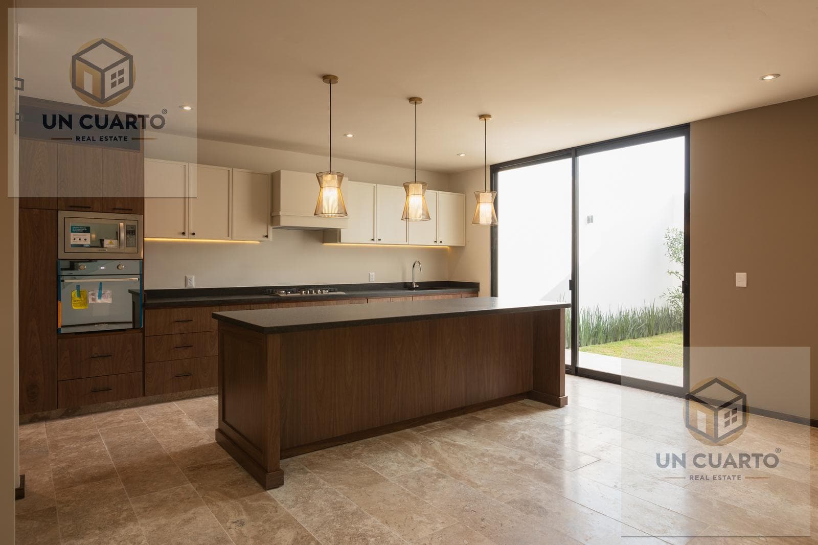 House for Sale with a BEDROOM ON THE GROUND FLOOR in San Angel V