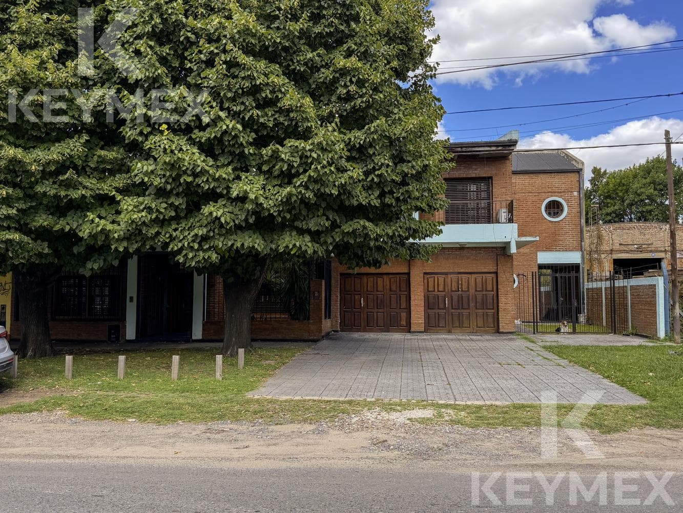 FOR SALE: House in Hernandez, 3 bedrooms and an office, with a large yard and a pool