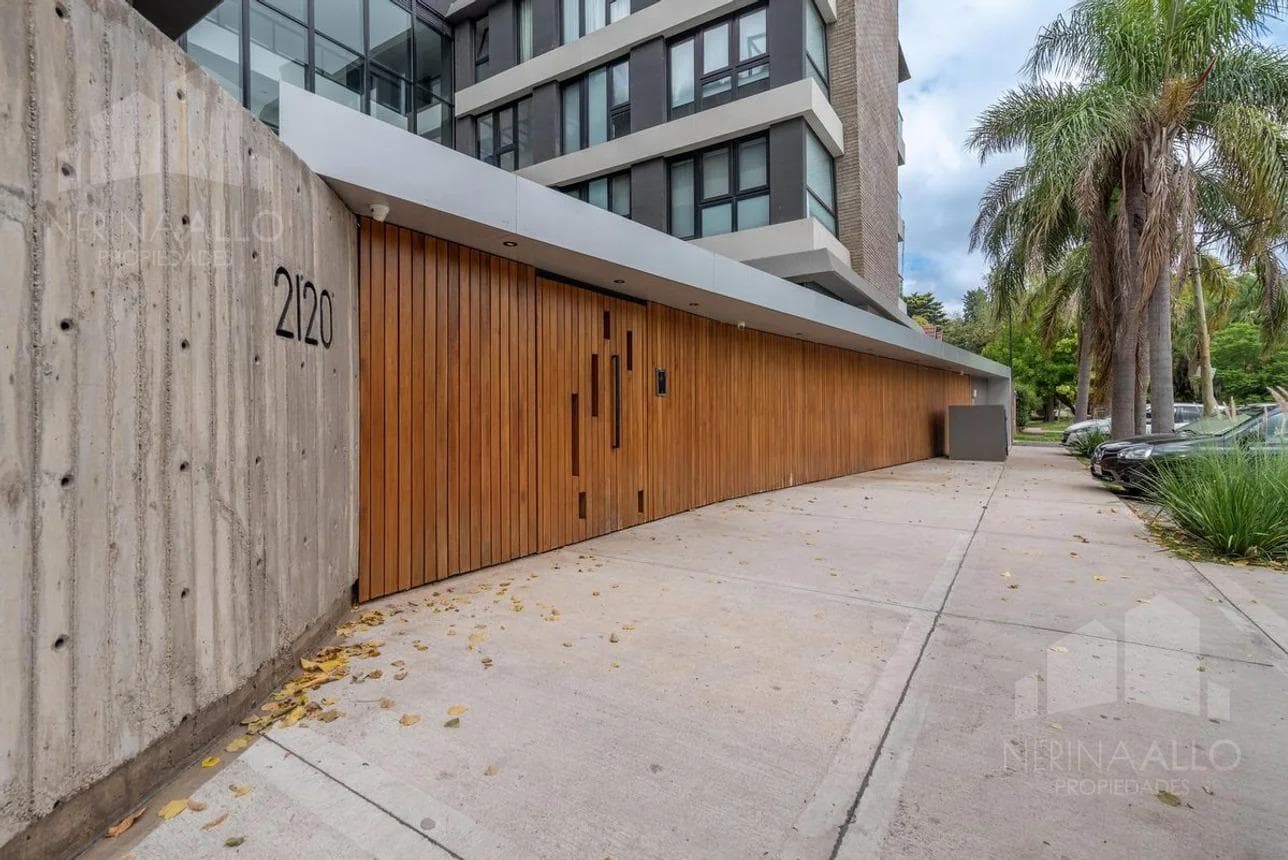 FOR SALE OR RENT: STUDIO APARTMENT WITH PATIO IN PARQUE LELOIR, AIVI I BUILDING