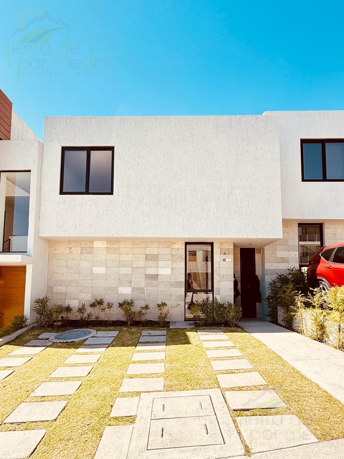 House for Sale on a Private Street in Altos Juriquilla, Querétaro