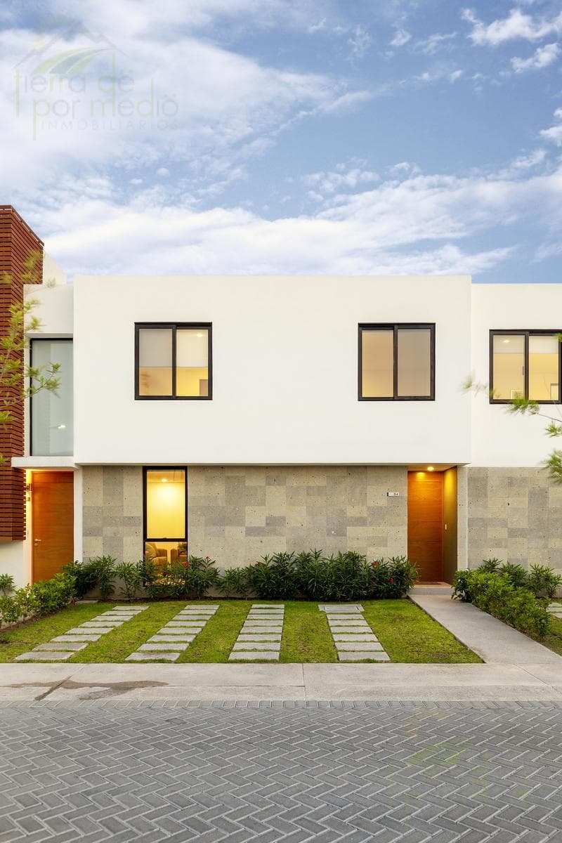 House for Sale on a Private Street in Altos Juriquilla, Querétaro