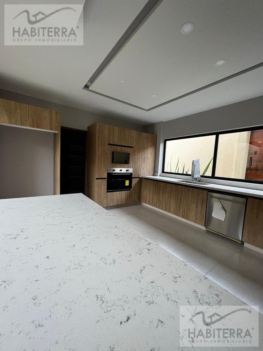Venta excelente casa Nueva