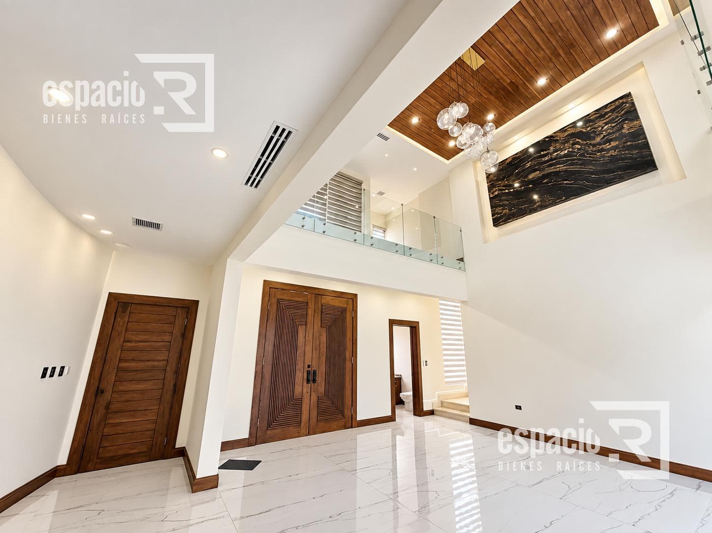 HOUSE FOR SALE IN LOMAS DE SAN CHARBEL