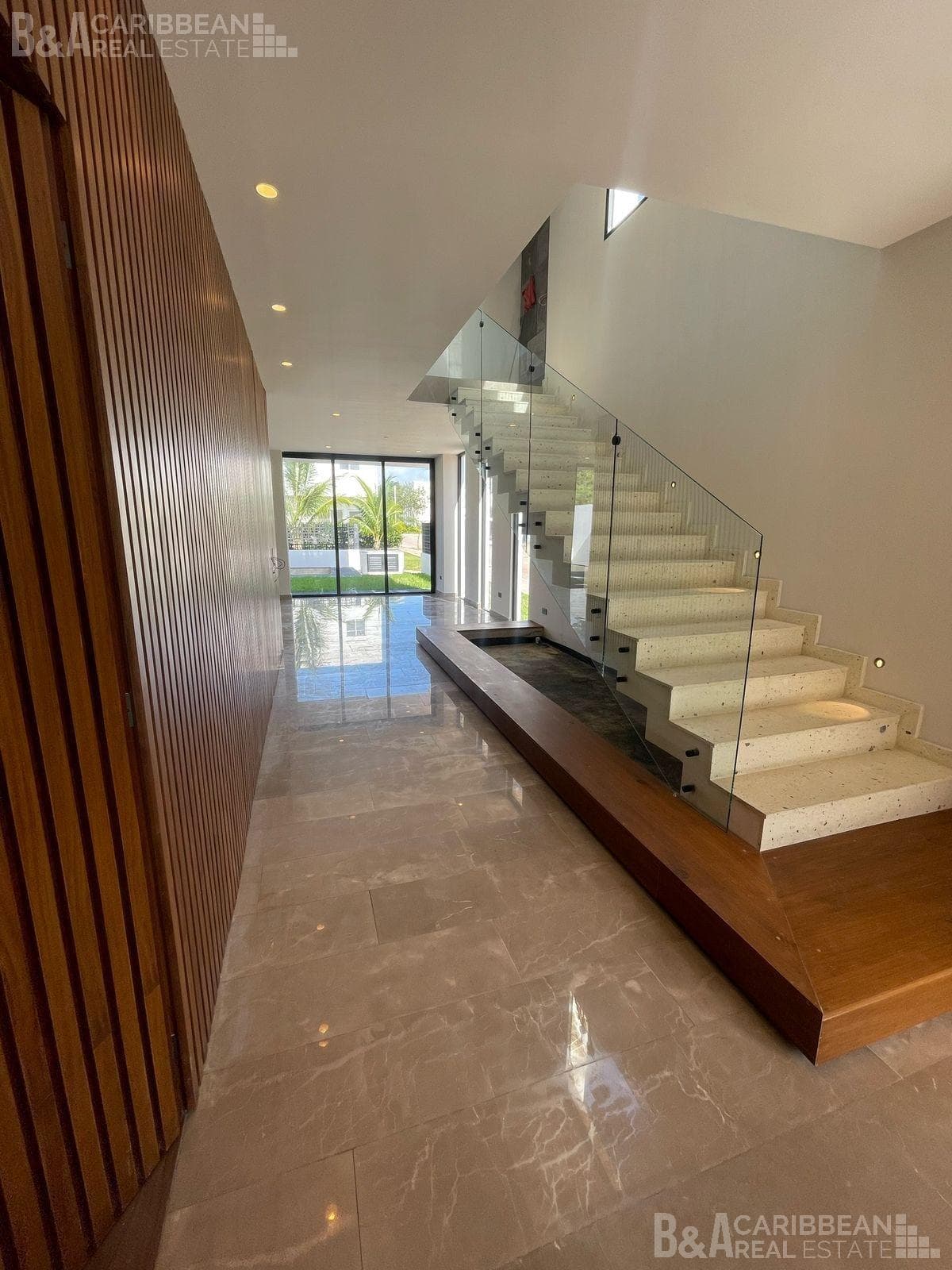 House for Sale in the Lagos del Sol Residential Complex, Cancún
