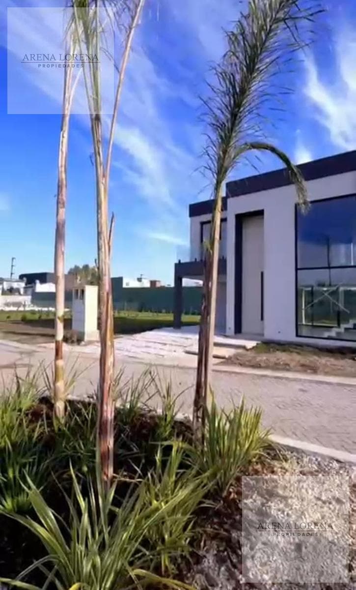 Plots of Land for Sale in the Ituzaingo Norte Gated Community with Financing Available