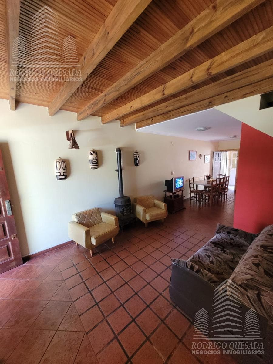 Beautiful triplex with a spacious patio!!