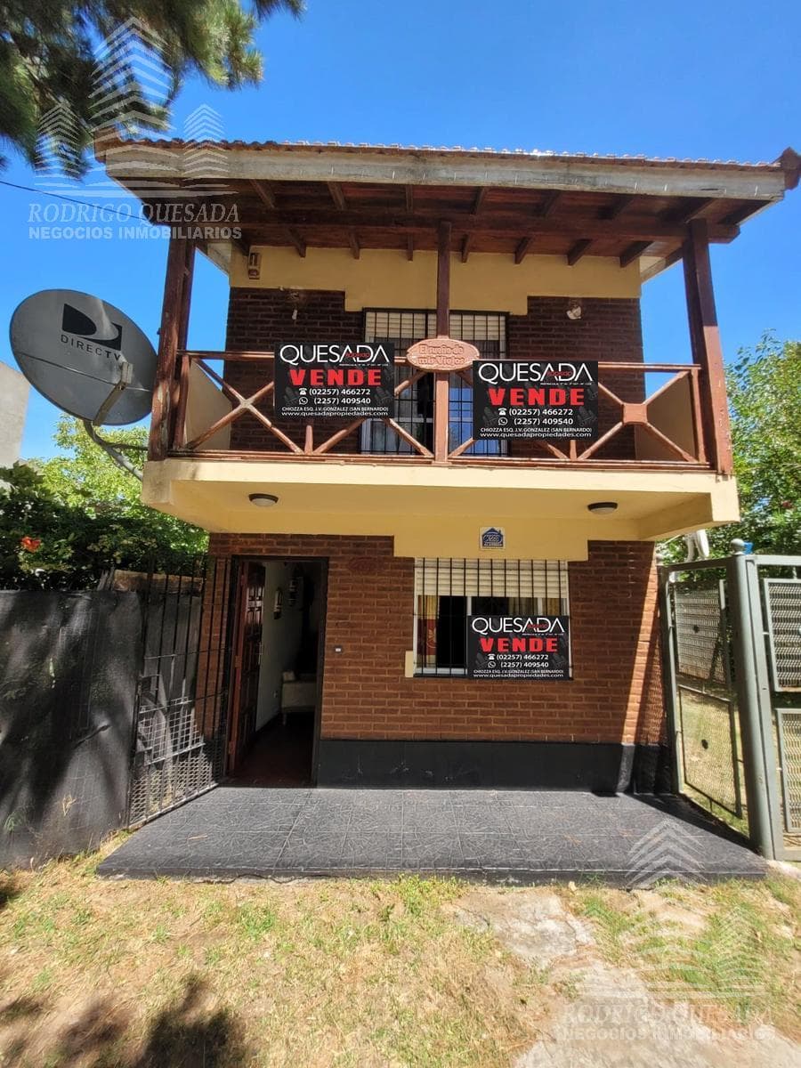 Beautiful triplex with a spacious patio!!