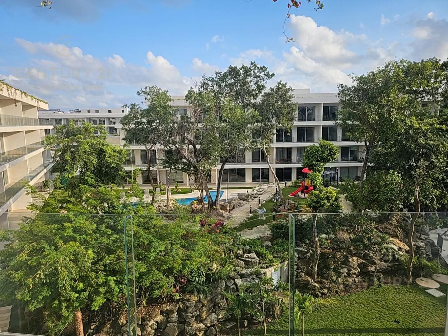 Estudio en Venta The Leaf Playacar | 4 Albercas, Casa Club y Pet Friendly | P4354