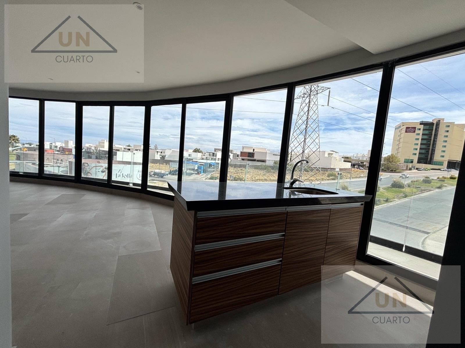 WITH AN INCREDIBLE VIEW IN PEDREGAL