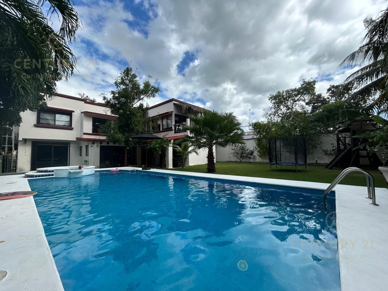 Casa 4 Recamaras en Venta Residencial Campestre Cancun | Con Alberca Privada | C4024
