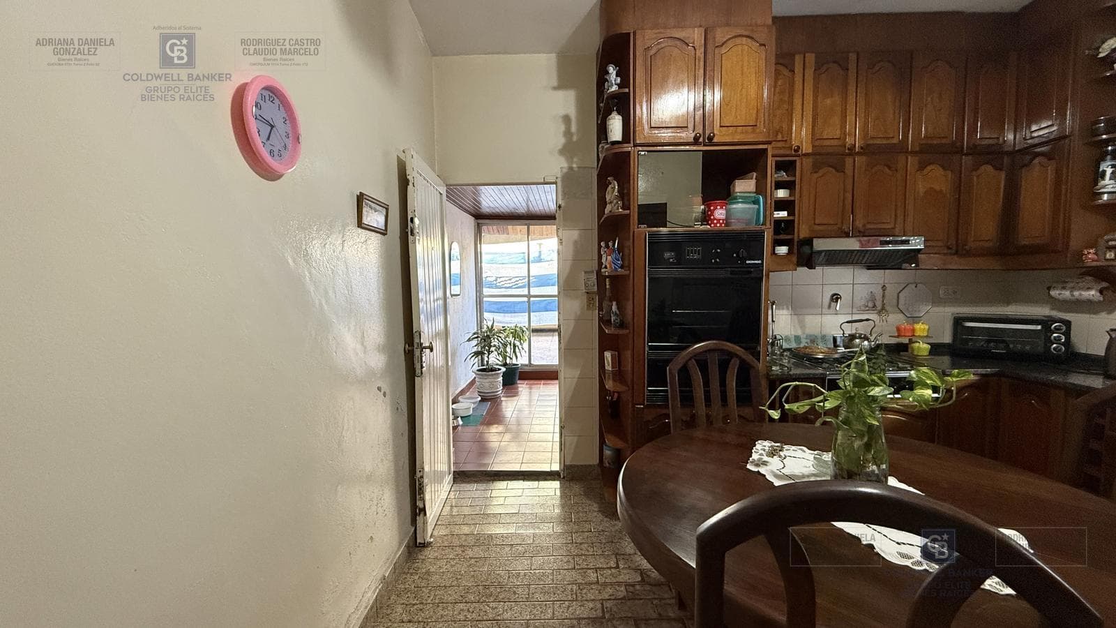 Venta casa 4 ambientes mas departamento cochera terraza Apto credito Merlo