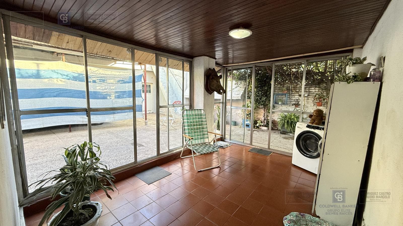 Venta casa 4 ambientes mas departamento cochera terraza Apto credito Merlo