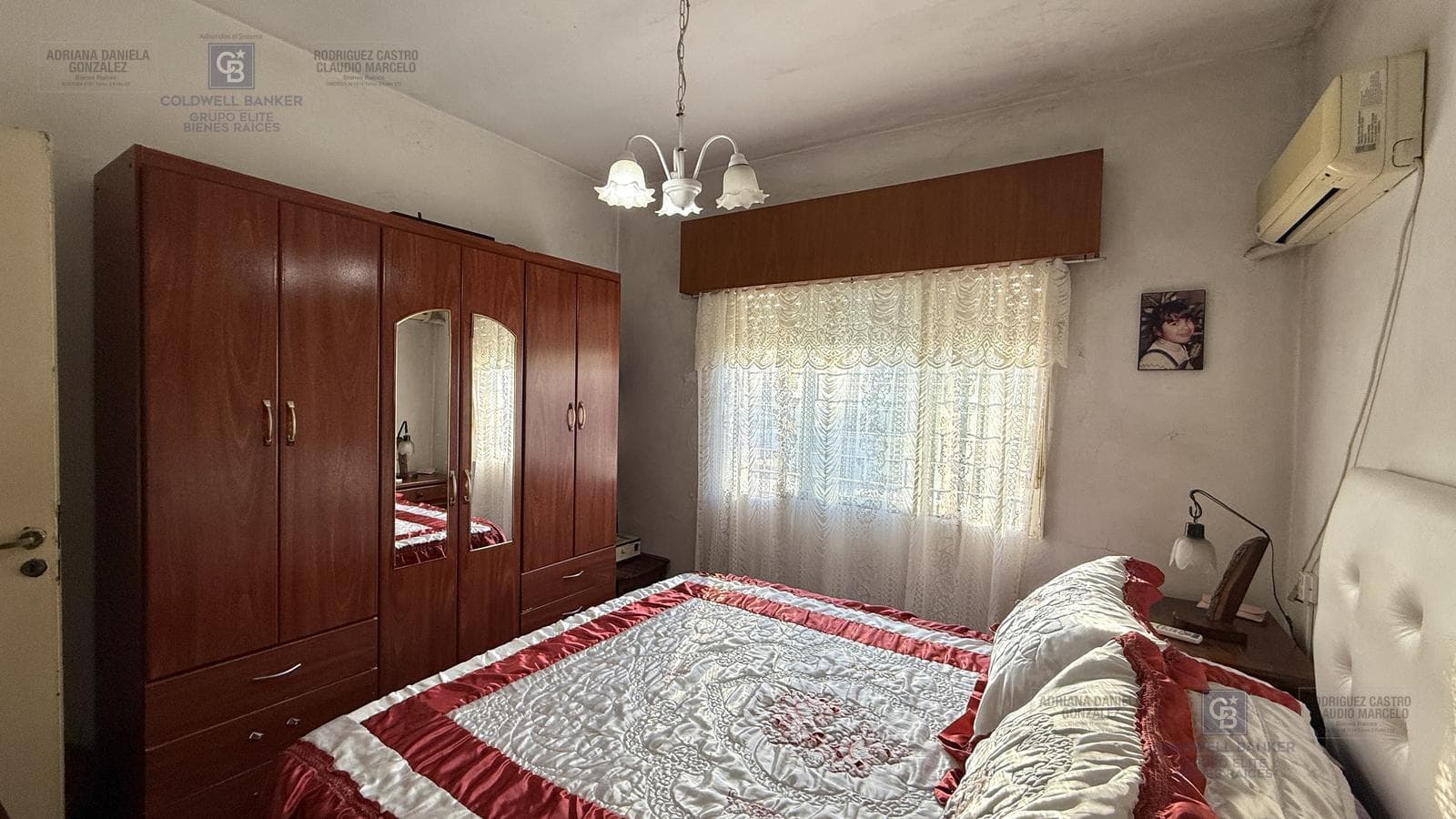 Venta casa 4 ambientes mas departamento cochera terraza Apto credito Merlo