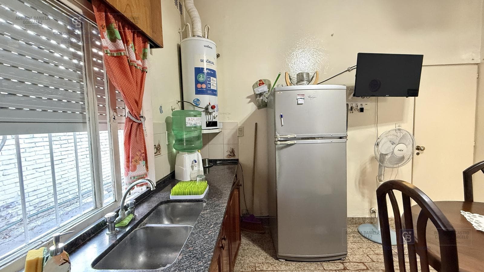 Venta casa 4 ambientes mas departamento cochera terraza Apto credito Merlo