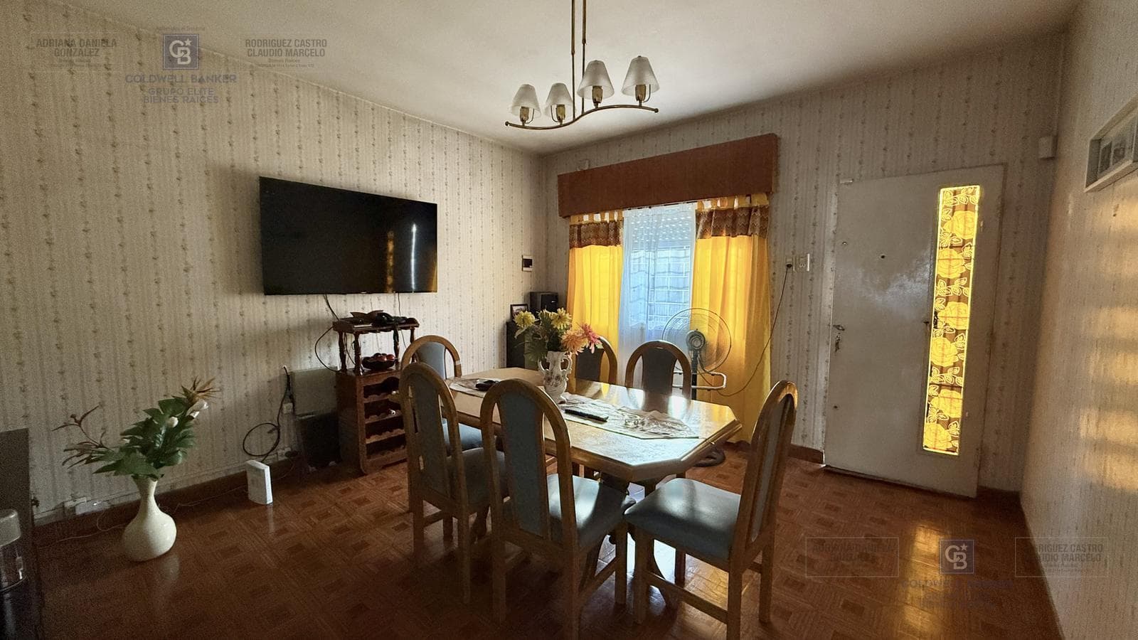 Venta casa 4 ambientes mas departamento cochera terraza Apto credito Merlo